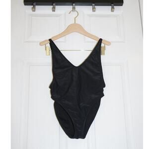 Nasty Gal - Alina Ribbed Low Back One Piece Swimsuit in Black / Size XS